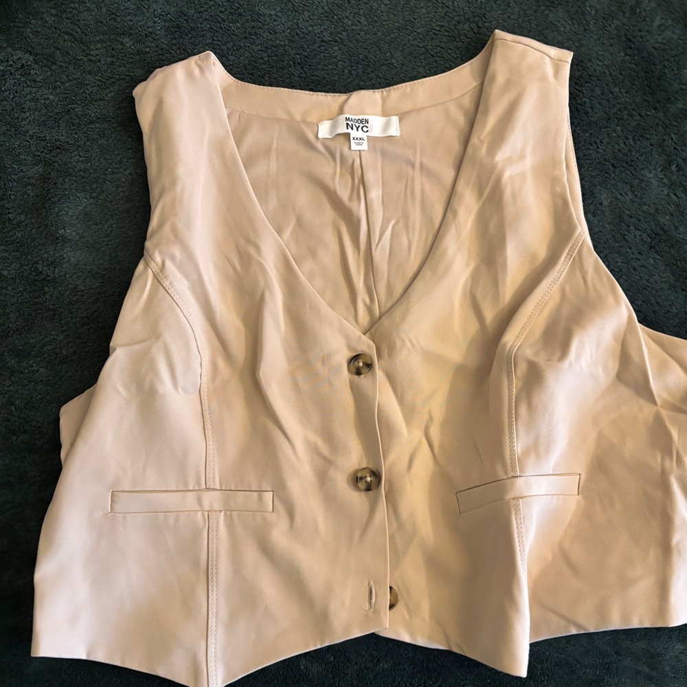 NYC Women's Cream Button-Down Vest